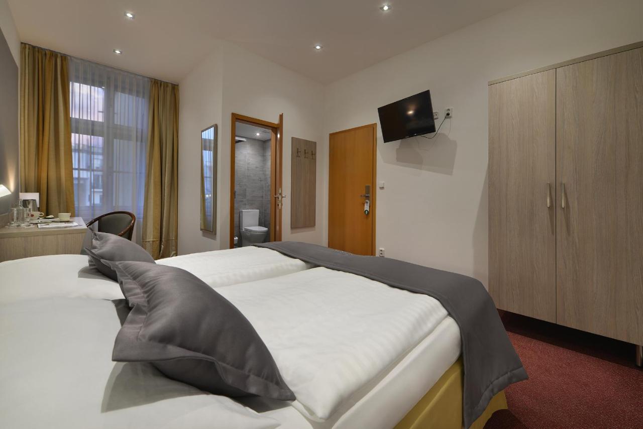 Prague Season Hotel Ngoại thất bức ảnh