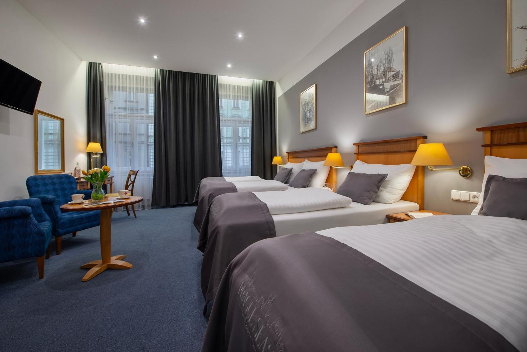 Prague Season Hotel Ngoại thất bức ảnh