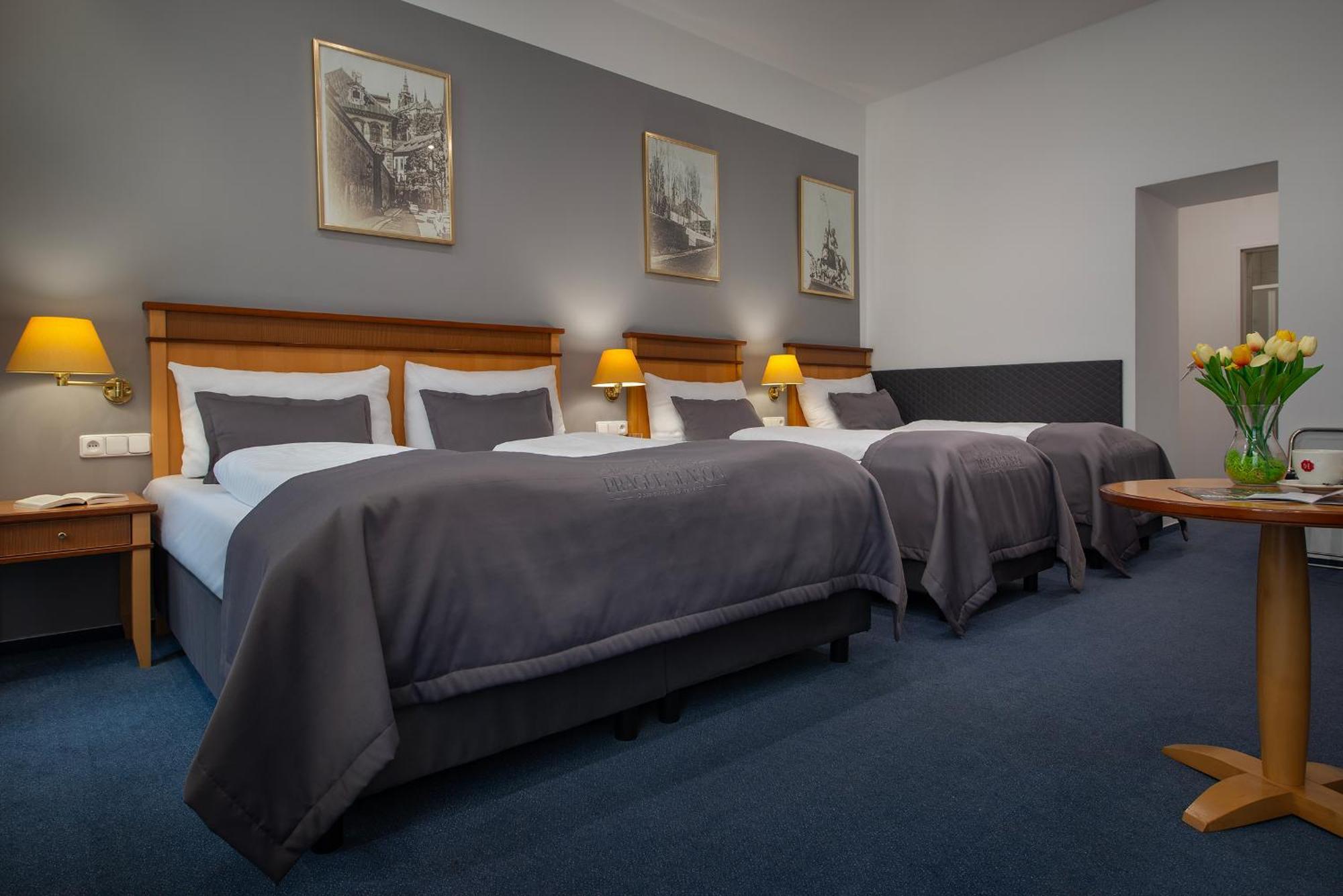Prague Season Hotel Ngoại thất bức ảnh