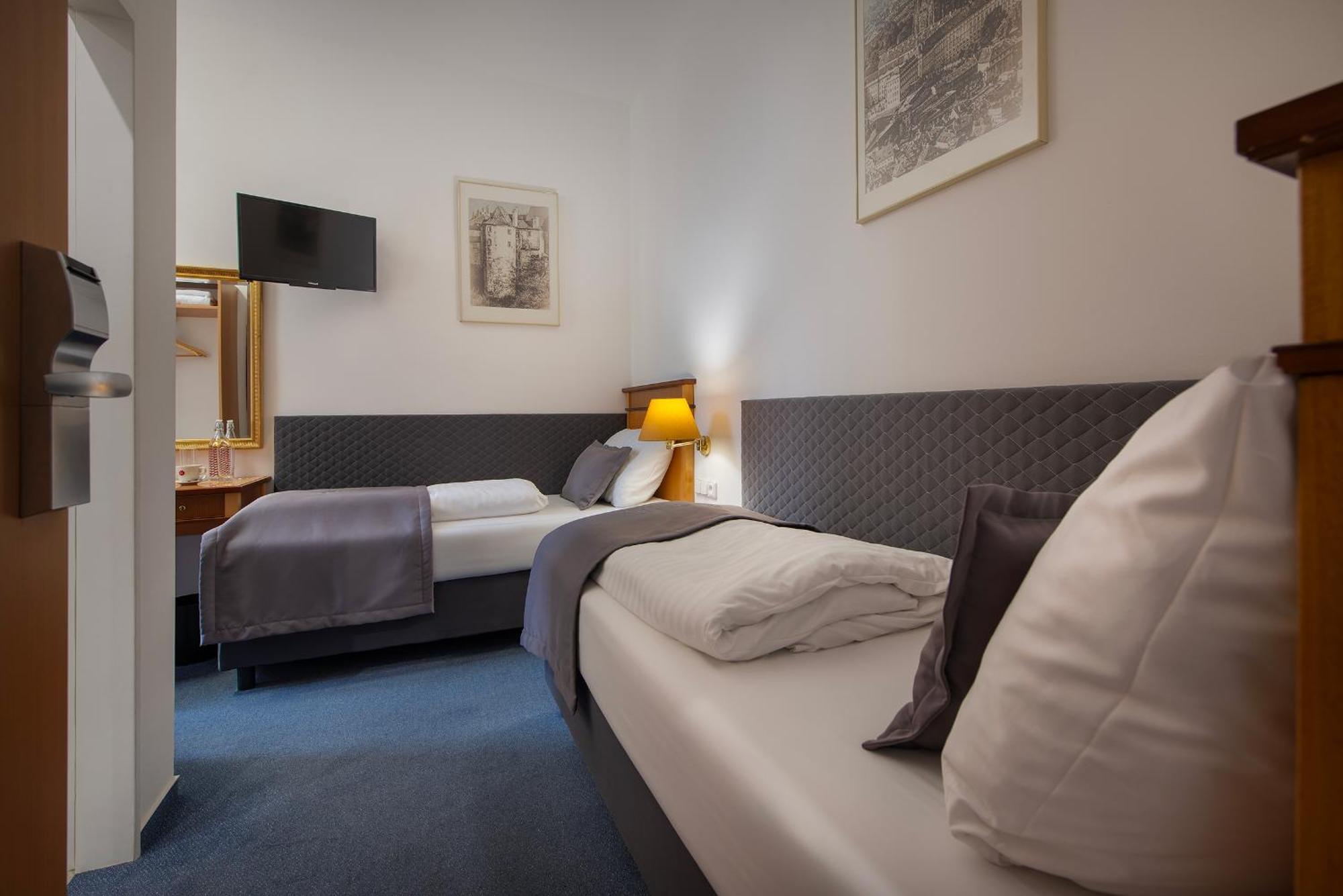 Prague Season Hotel Ngoại thất bức ảnh