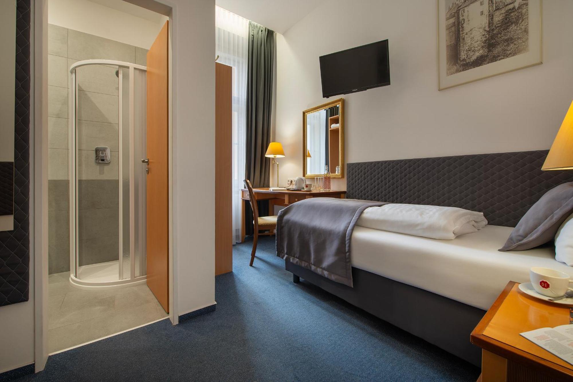 Prague Season Hotel Ngoại thất bức ảnh