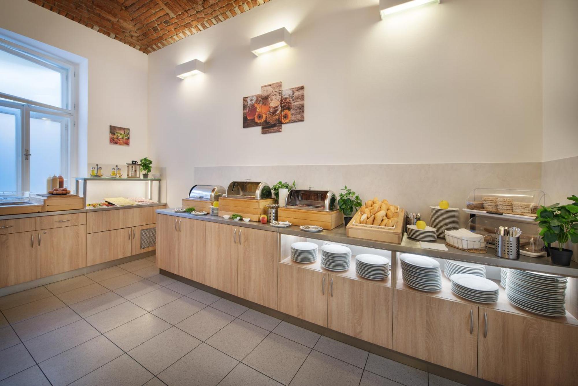 Prague Season Hotel Ngoại thất bức ảnh