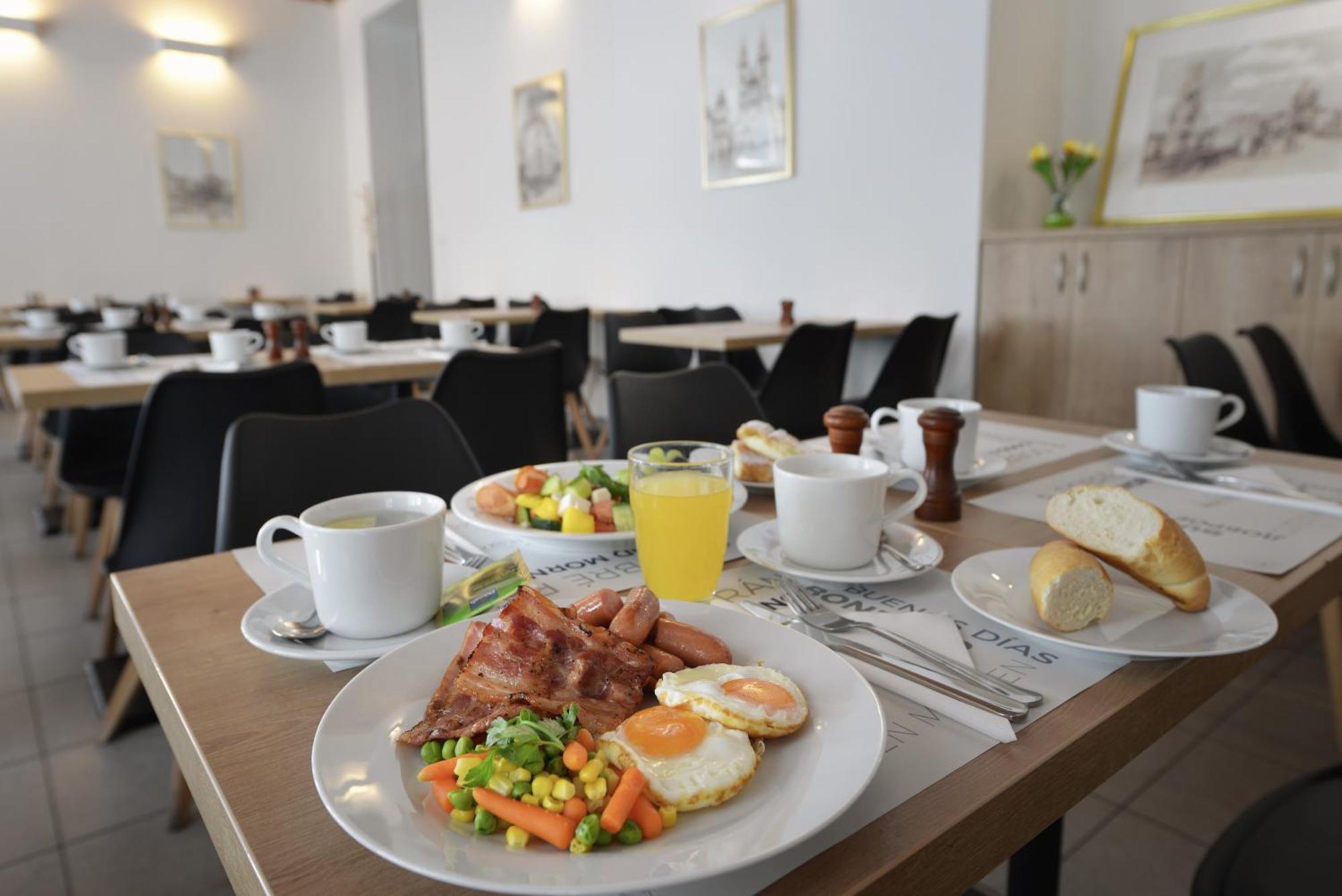 Prague Season Hotel Ngoại thất bức ảnh