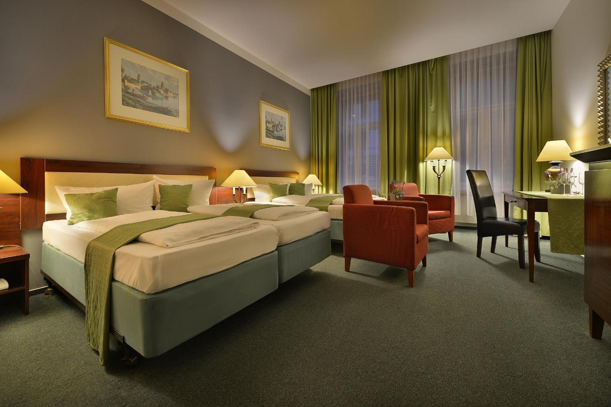 Prague Season Hotel Ngoại thất bức ảnh